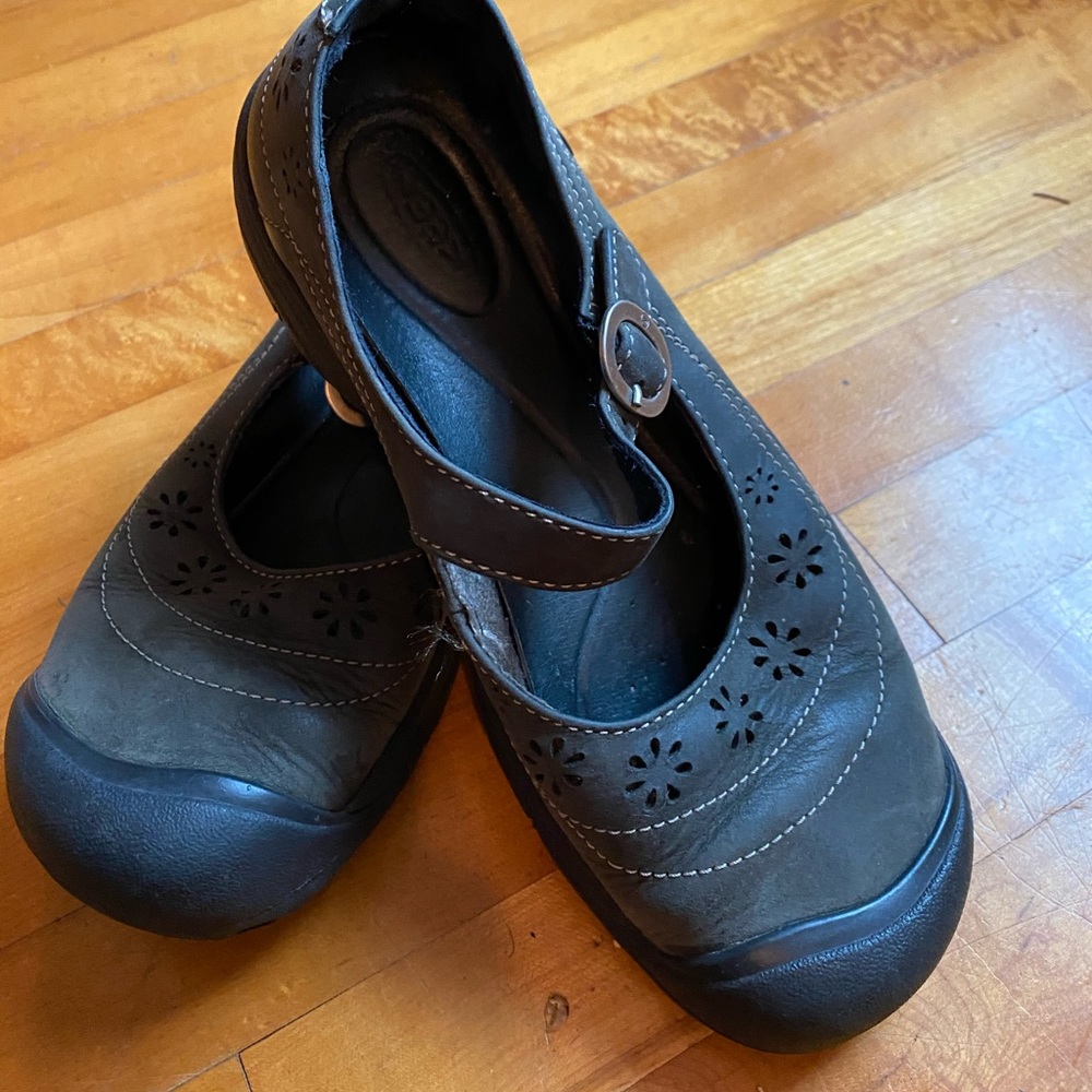Keen Mary Jane size 8.5